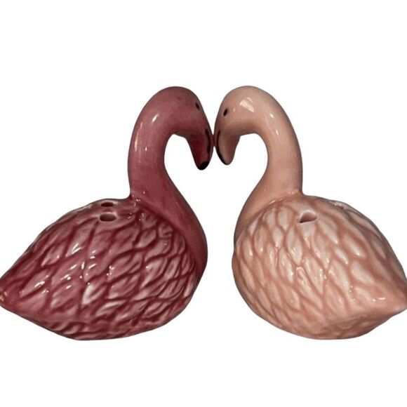 Mini Flamingos Salt and Pepper Shaker - Picture 3 of 3